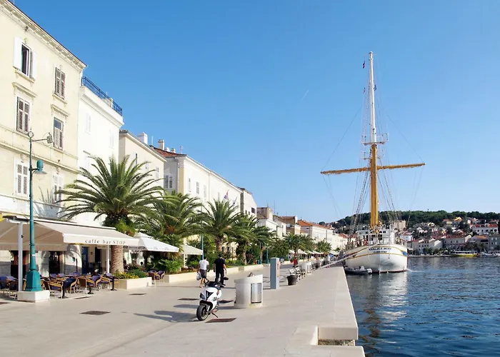 Franko In By Interhome 公寓 Veli Lošinj